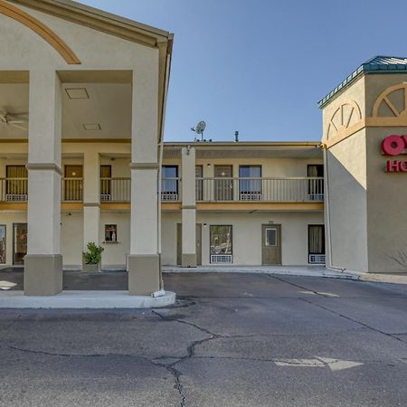 Oyo Hotel Grenada West Екстер'єр фото