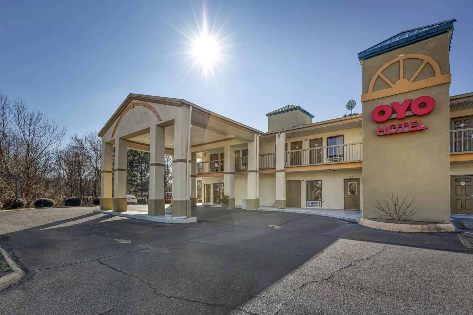 Oyo Hotel Grenada West Екстер'єр фото