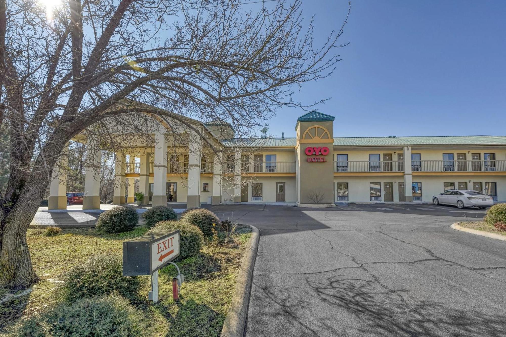 Oyo Hotel Grenada West Екстер'єр фото